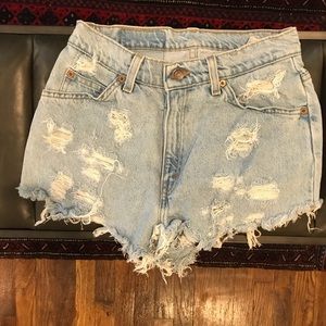 Distressed Vintage High Waist Levi’s Shorts